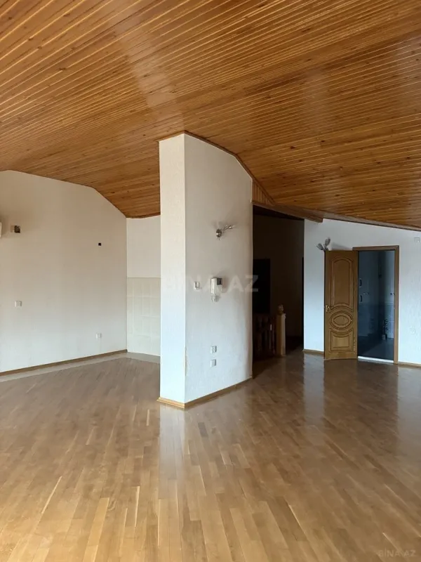 Satılır 7 otaqlı mənzil 310 m²
