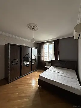 Satılır 7 otaqlı mənzil 310 m²