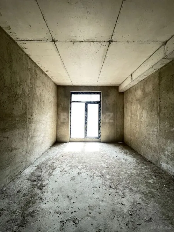 Satılır 4 otaqlı mənzil 149 m²