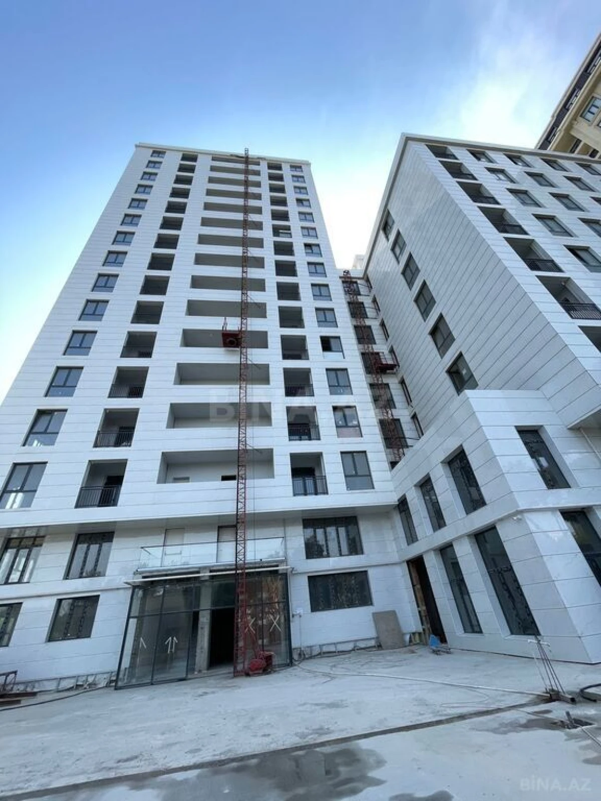 Satılır 4 otaqlı mənzil 149 m²