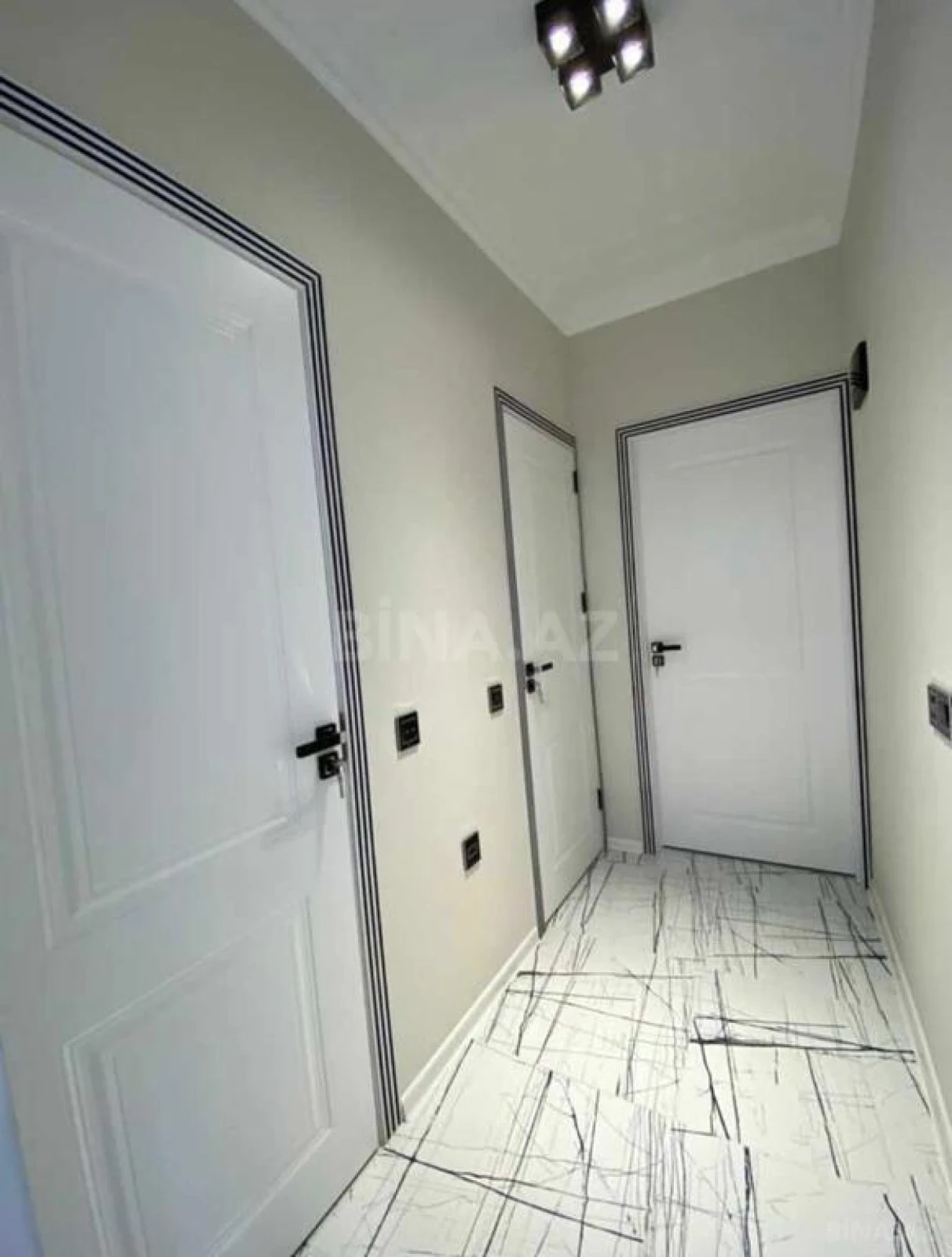 Satılır 2 otaqlı mənzil 68 m²