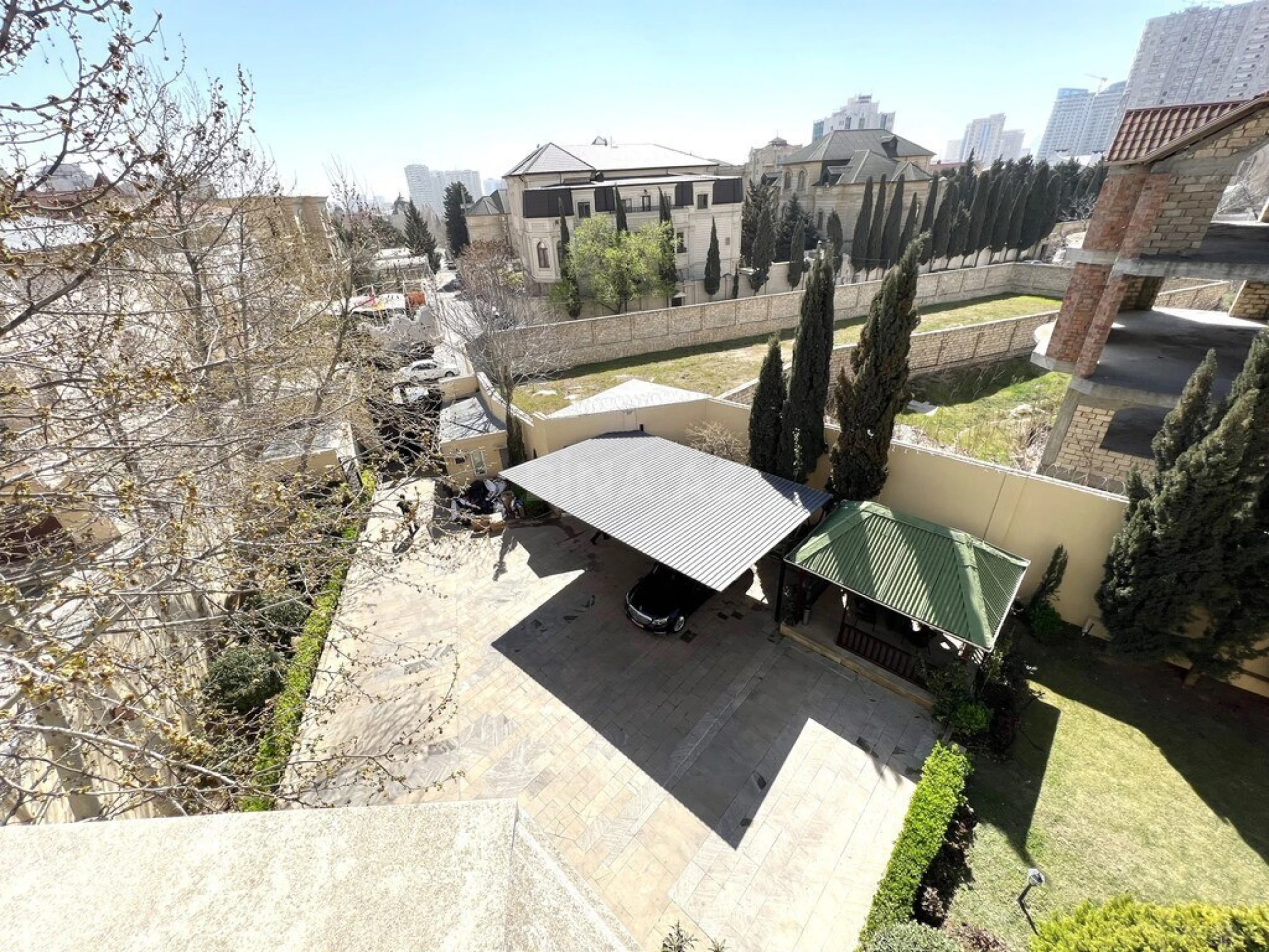 Kirayə verilir 16 otaqlı ofis 1000 m²