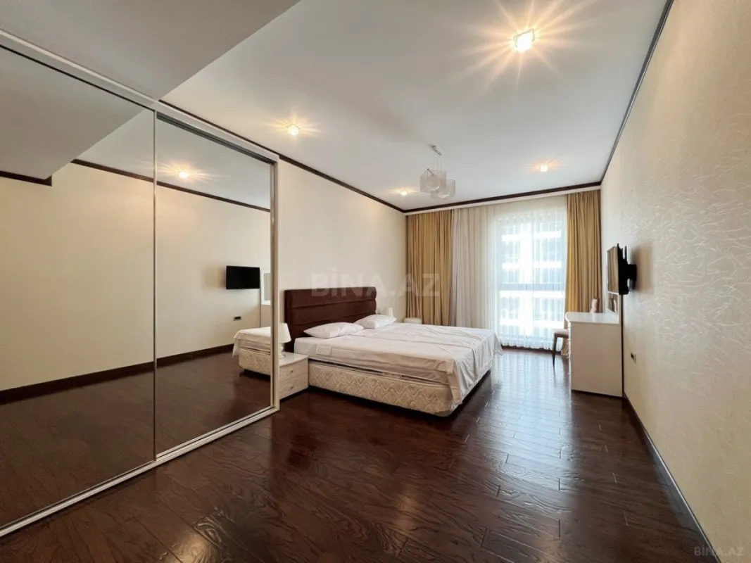 Kirayə verilir 3 otaqlı mənzil 165 m²