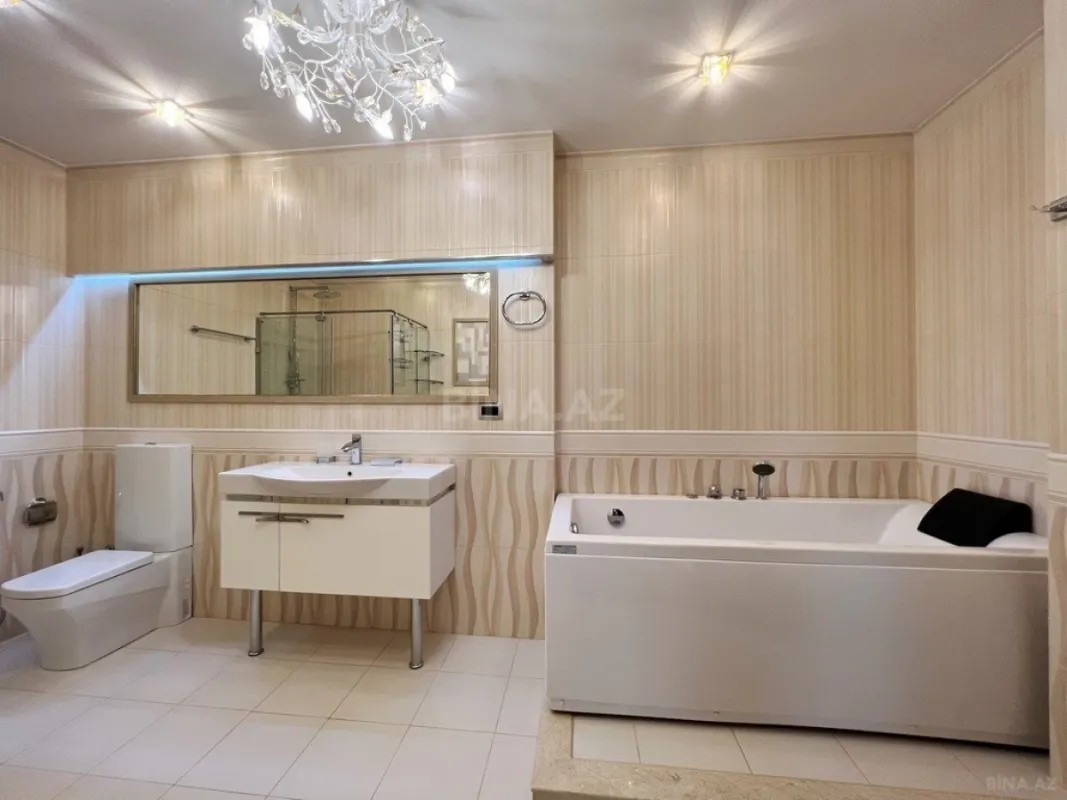 Kirayə verilir 3 otaqlı mənzil 165 m²