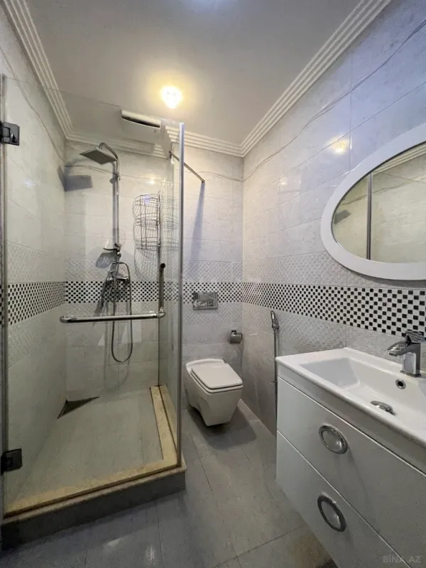 Kirayə verilir 3 otaqlı mənzil 165 m²