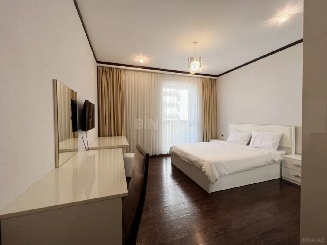 Kirayə verilir 3 otaqlı mənzil 165 m²