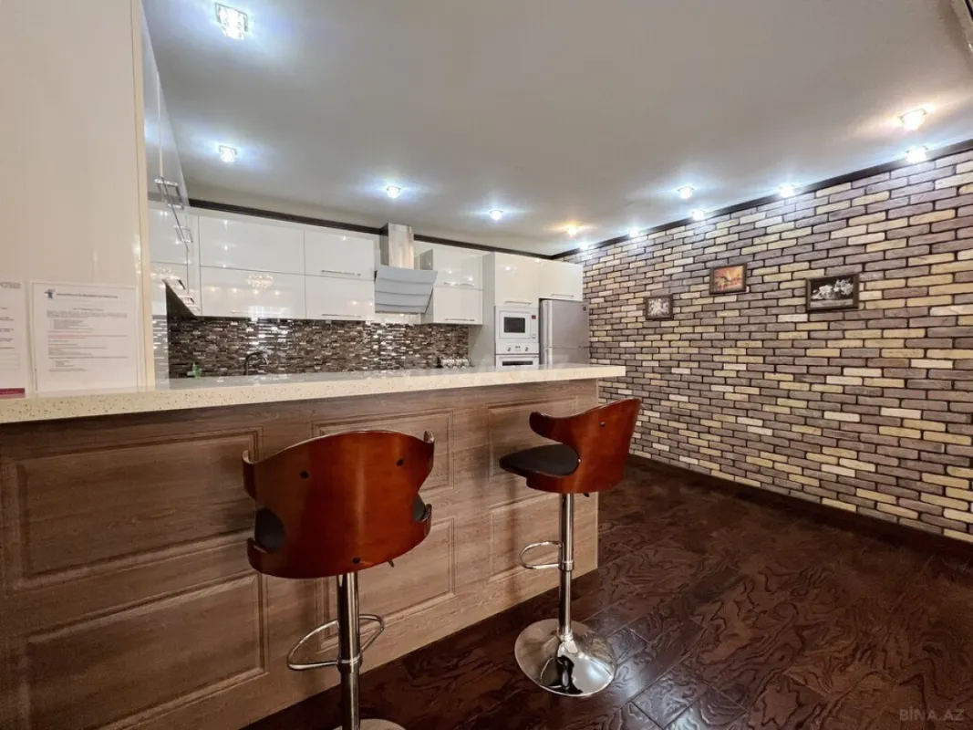 Kirayə verilir 3 otaqlı mənzil 165 m²