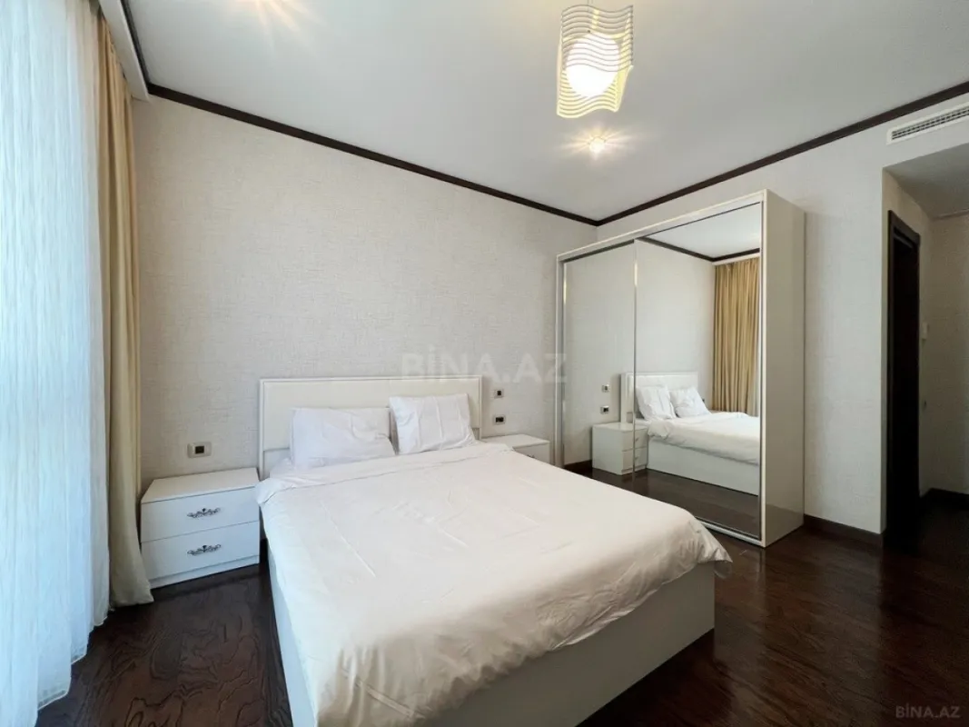 Kirayə verilir 3 otaqlı mənzil 165 m²