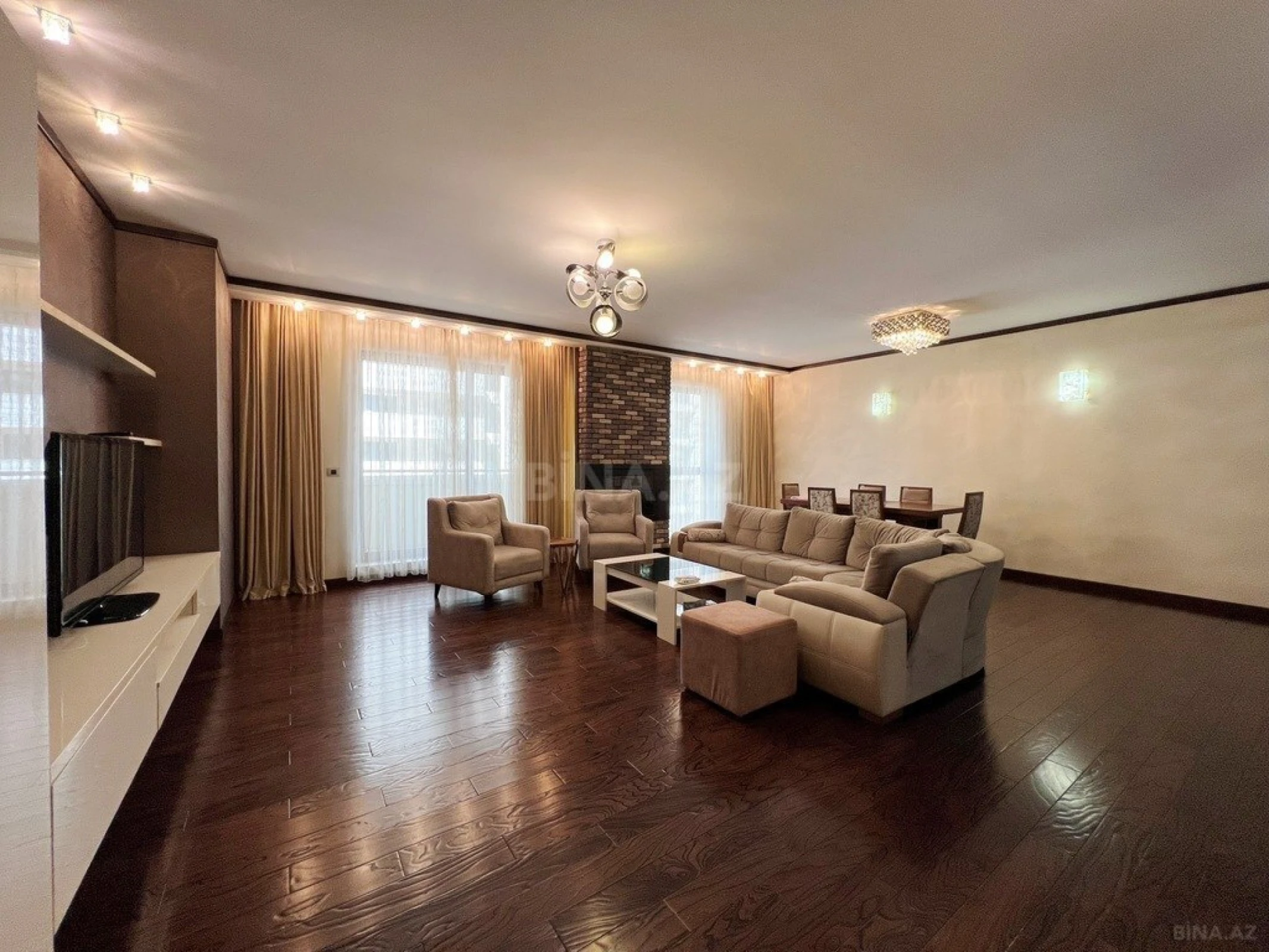 Kirayə verilir 3 otaqlı mənzil 165 m²