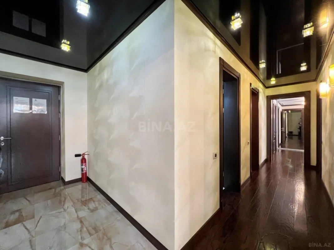 Kirayə verilir 3 otaqlı mənzil 165 m²