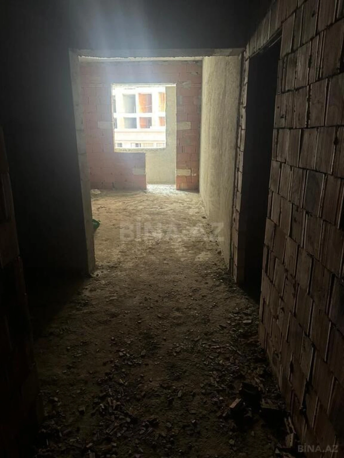 Satılır 1 otaqlı mənzil 55.5 m²