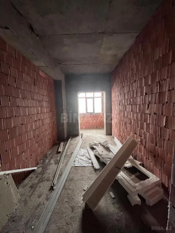 Satılır 2 otaqlı mənzil 118 m²