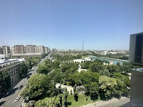 Satılır 4 otaqlı mənzil 205 m² — Bakı, Nəsimi 4 otaq 205.00 m²