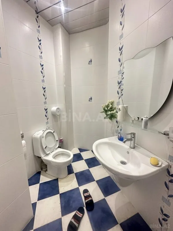 Satılır 4 otaqlı mənzil 205 m²