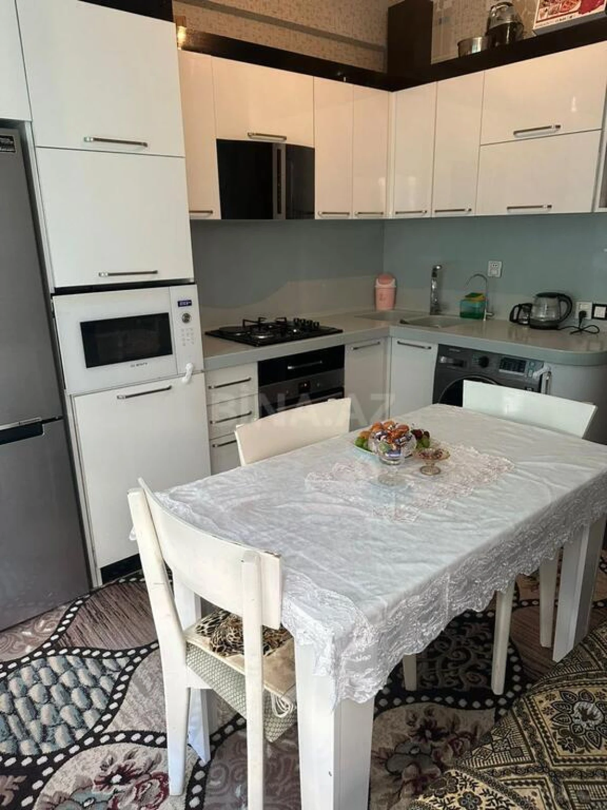 Satılır 2 otaqlı mənzil 82 m²