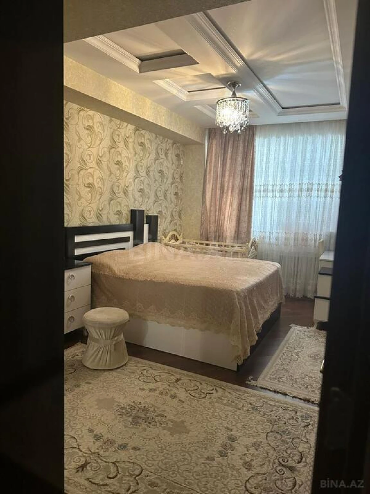 Satılır 2 otaqlı mənzil 82 m²