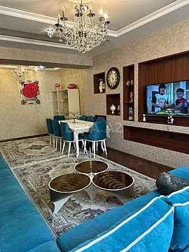 Satılır 2 otaqlı mənzil 82 m²