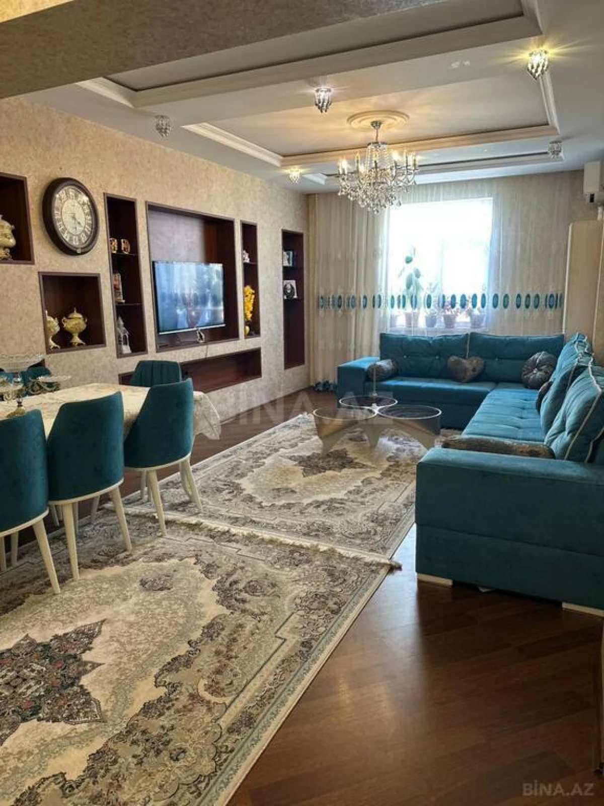 Satılır 2 otaqlı mənzil 82 m²