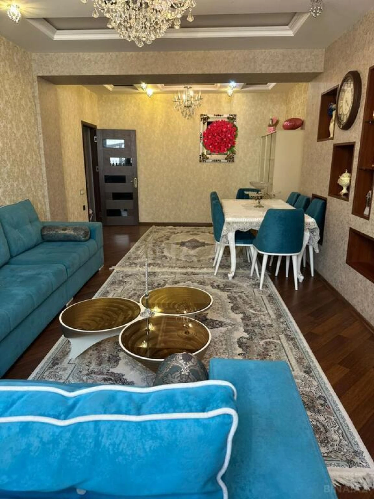 Satılır 2 otaqlı mənzil 82 m²
