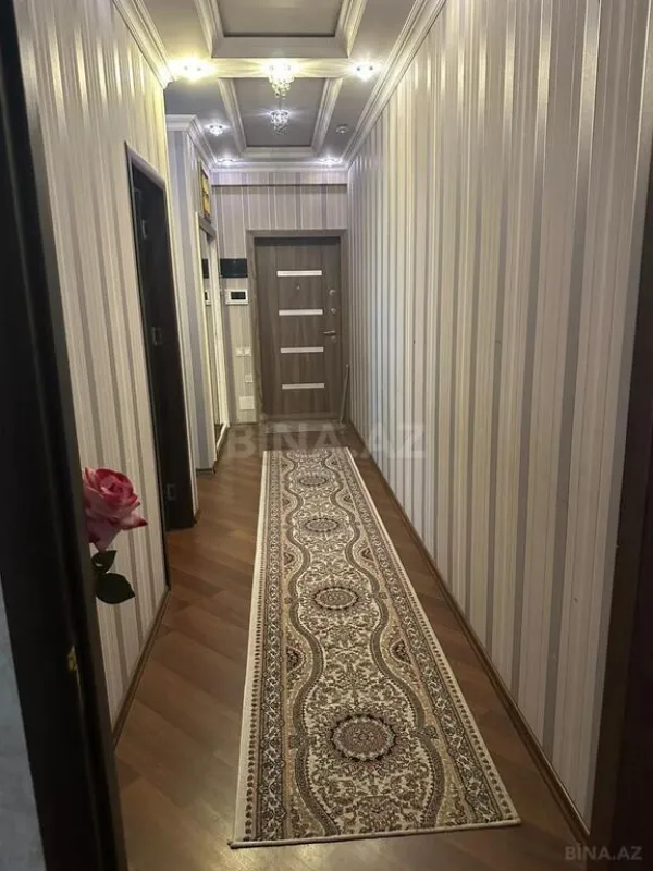 Satılır 2 otaqlı mənzil 82 m²