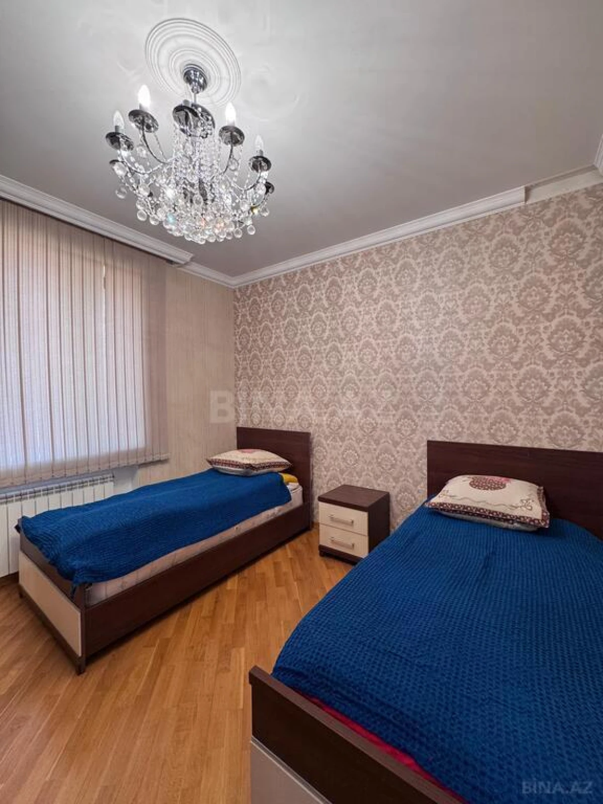 Satılır 20 otaqlı həyət evi 1032 m²