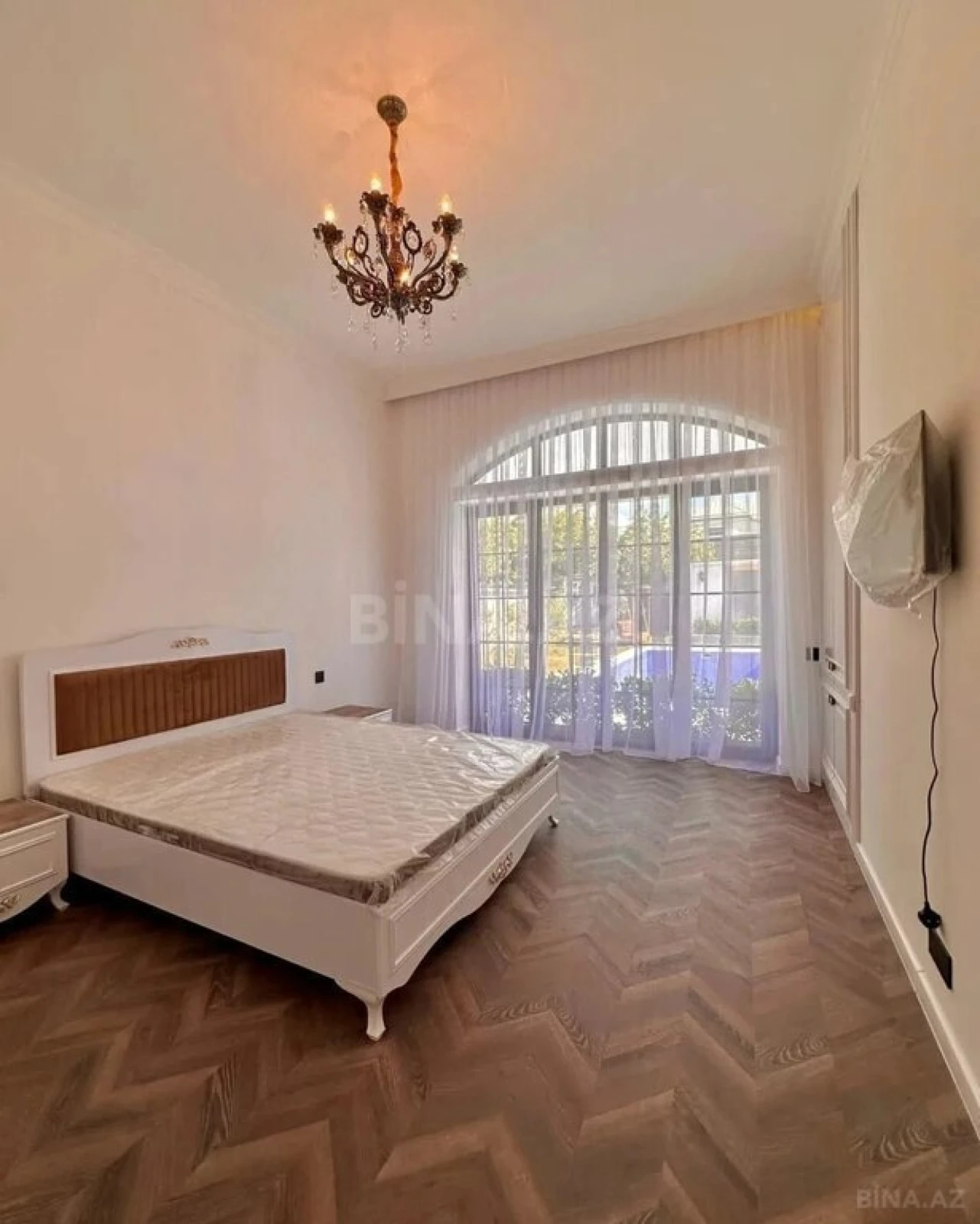 Satılır 6 otaqlı həyət evi 260 m²