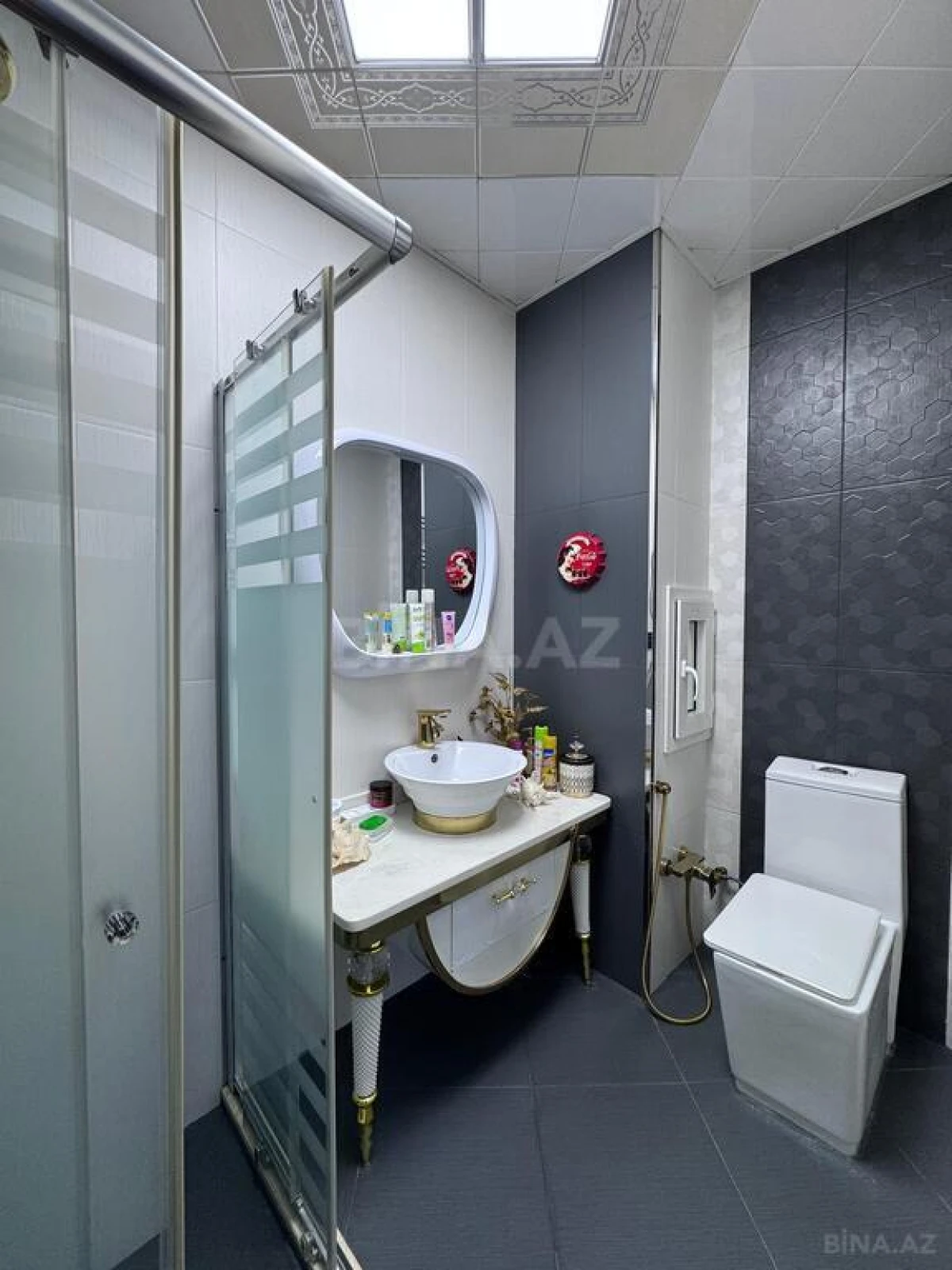 Satılır 4 otaqlı mənzil 203 m²