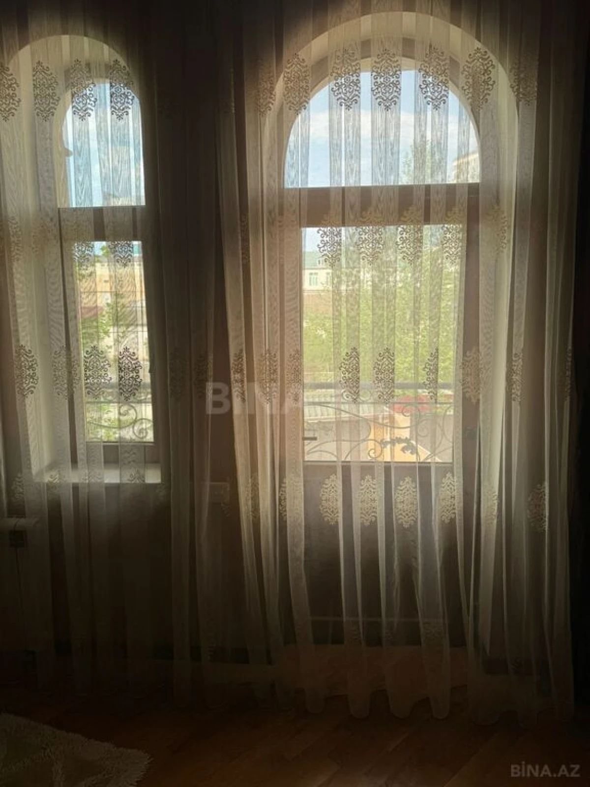 Satılır 5 otaqlı həyət evi 500 m²