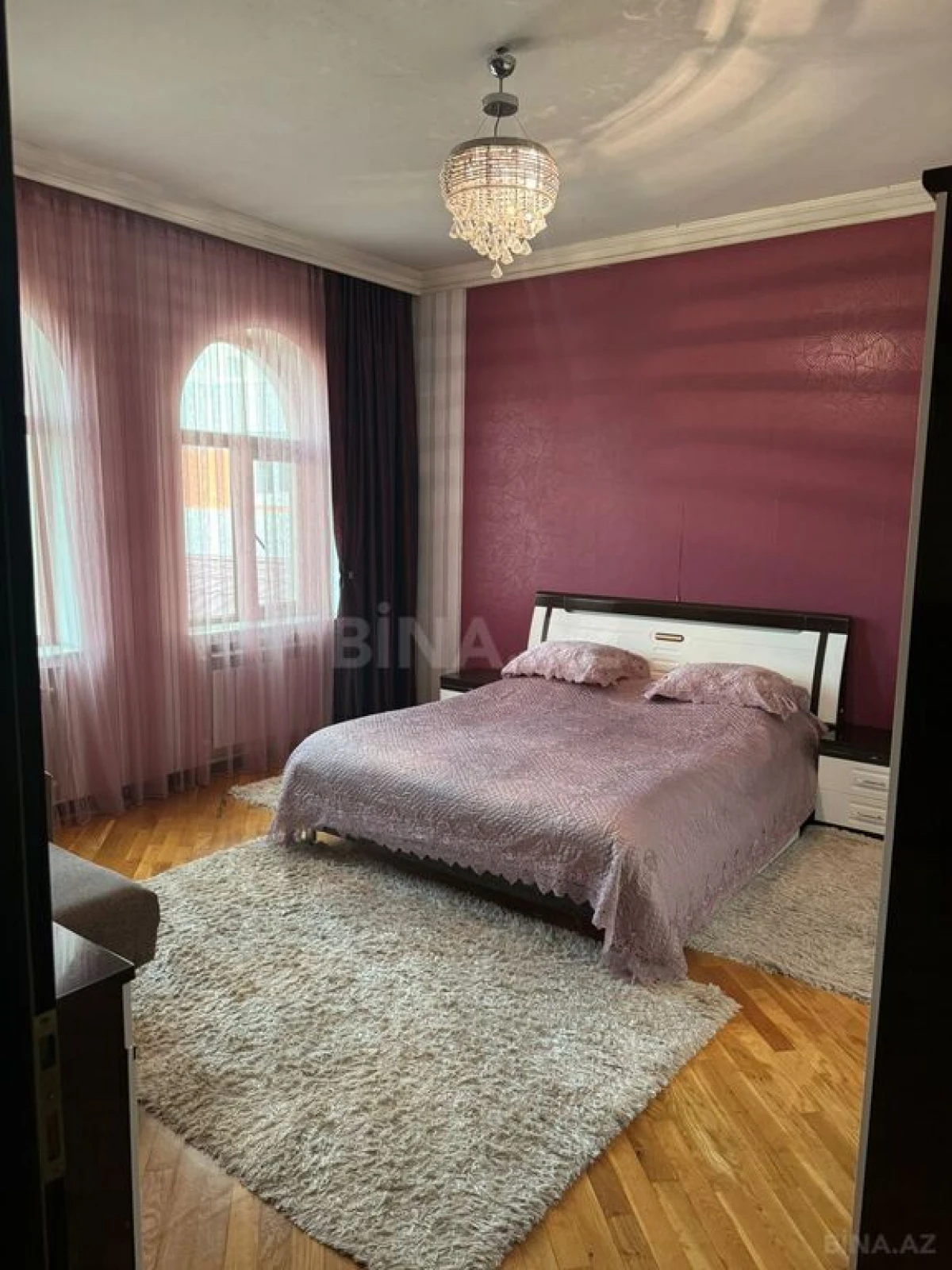 Satılır 5 otaqlı həyət evi 500 m²