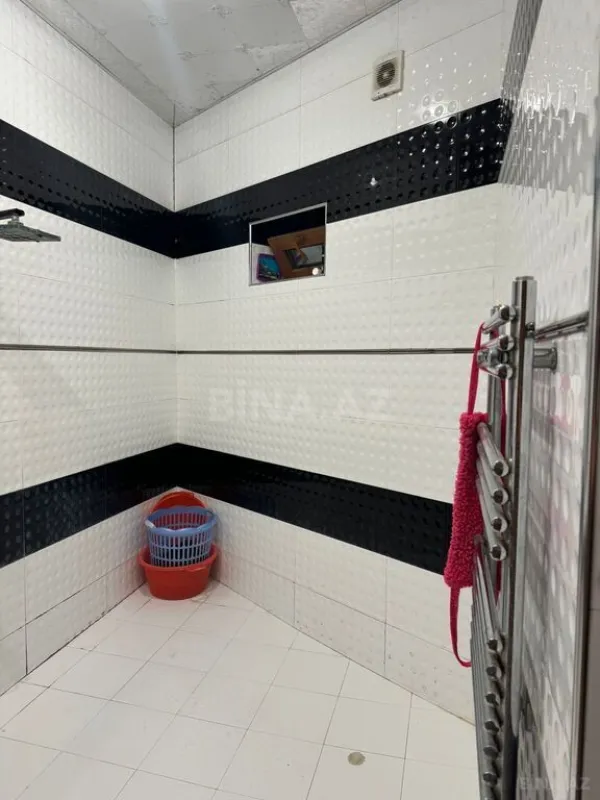 Satılır 5 otaqlı həyət evi 500 m²