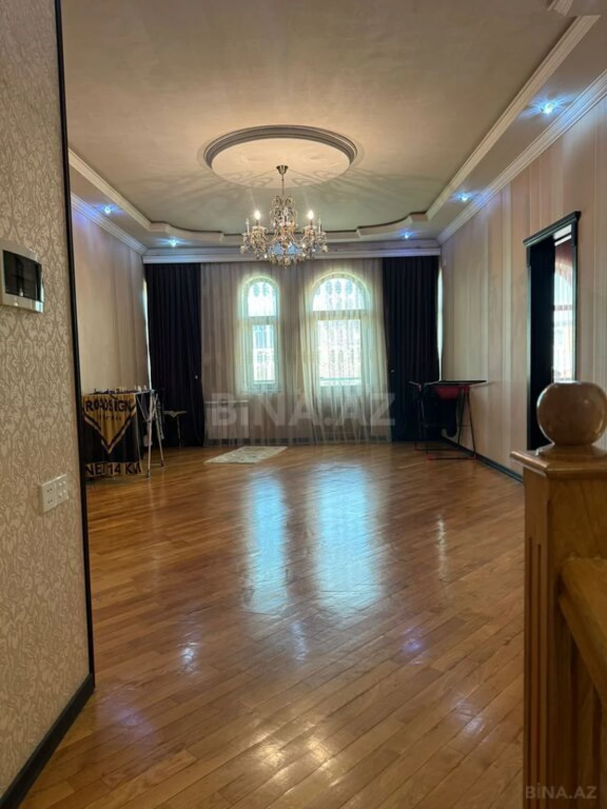 Satılır 5 otaqlı həyət evi 500 m²