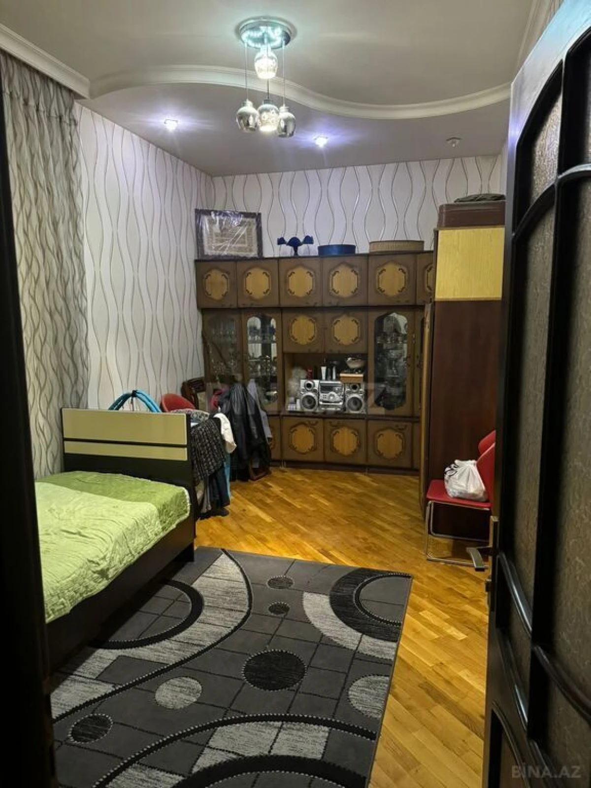 Satılır 5 otaqlı həyət evi 500 m²