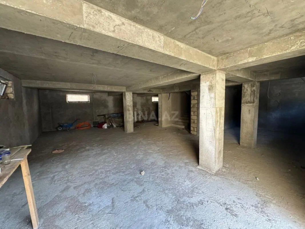 Satılır 6 otaqlı həyət evi 400 m²