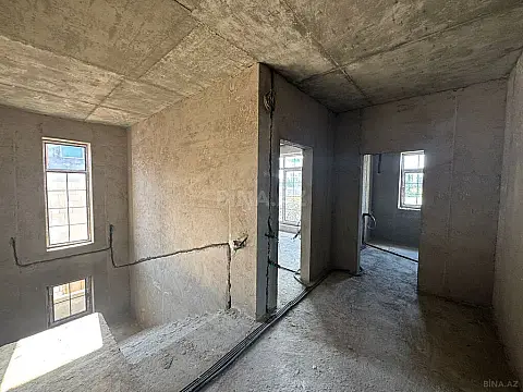 Satılır 6 otaqlı həyət evi 400 m²