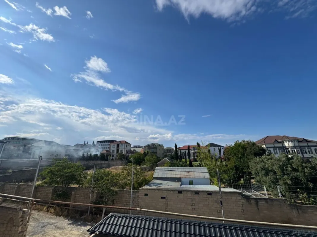 Satılır 6 otaqlı həyət evi 400 m²