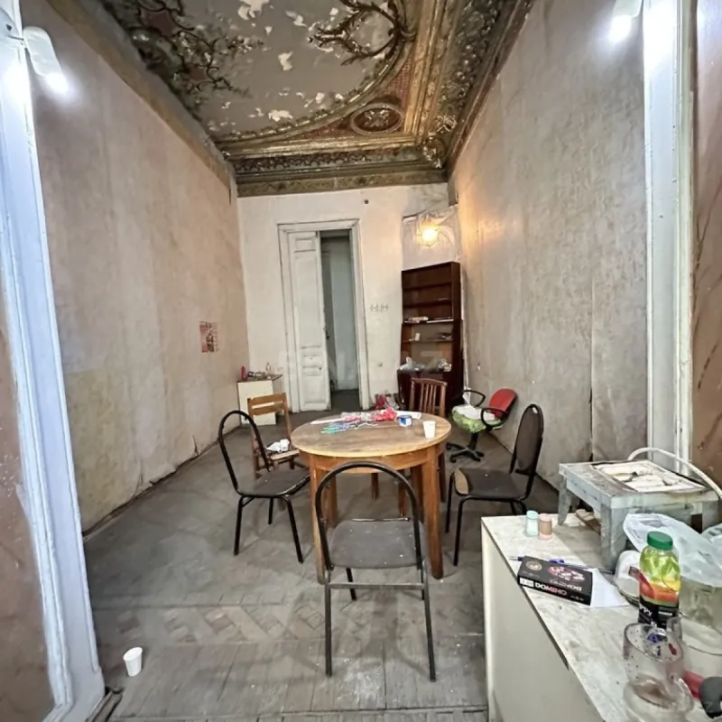 Satılır 6 otaqlı mənzil 220 m²