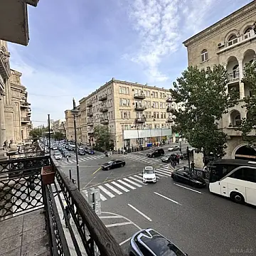 Satılır 6 otaqlı mənzil 220 m² — Bakı, Sahil qəs. 6 otaq 220.00 m²