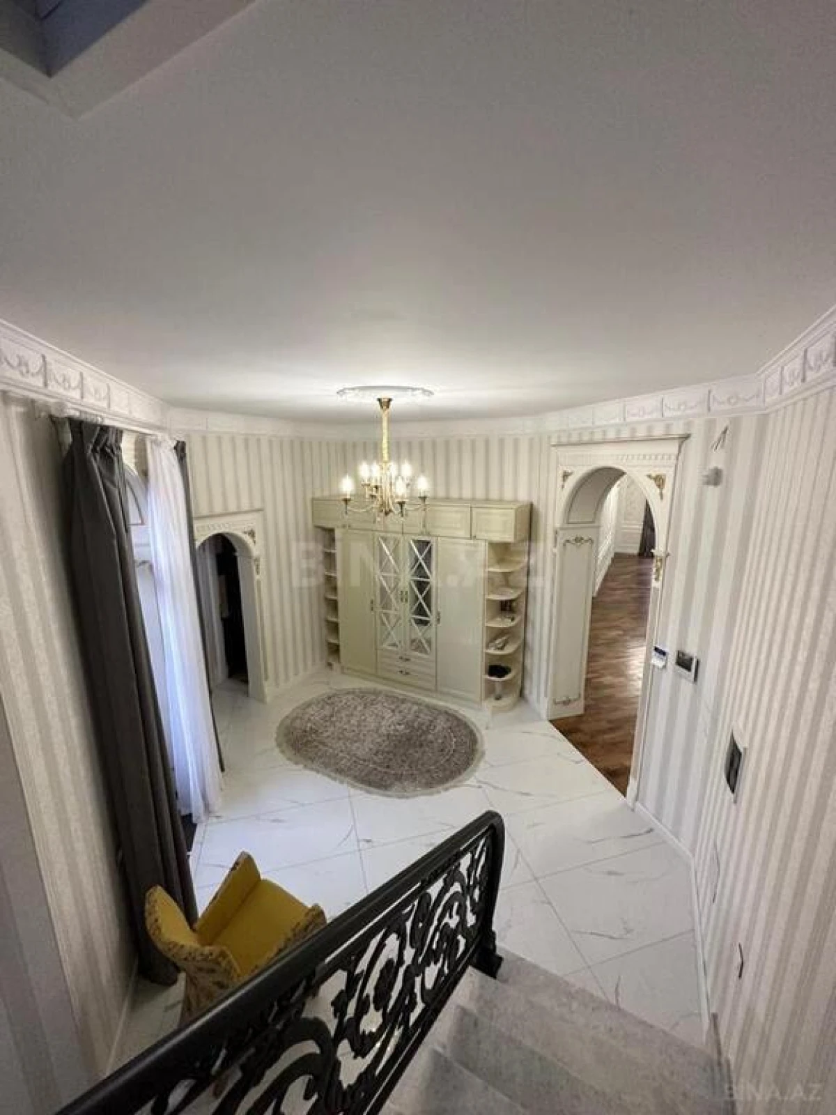 Kirayə verilir 6 otaqlı həyət evi 500 m²