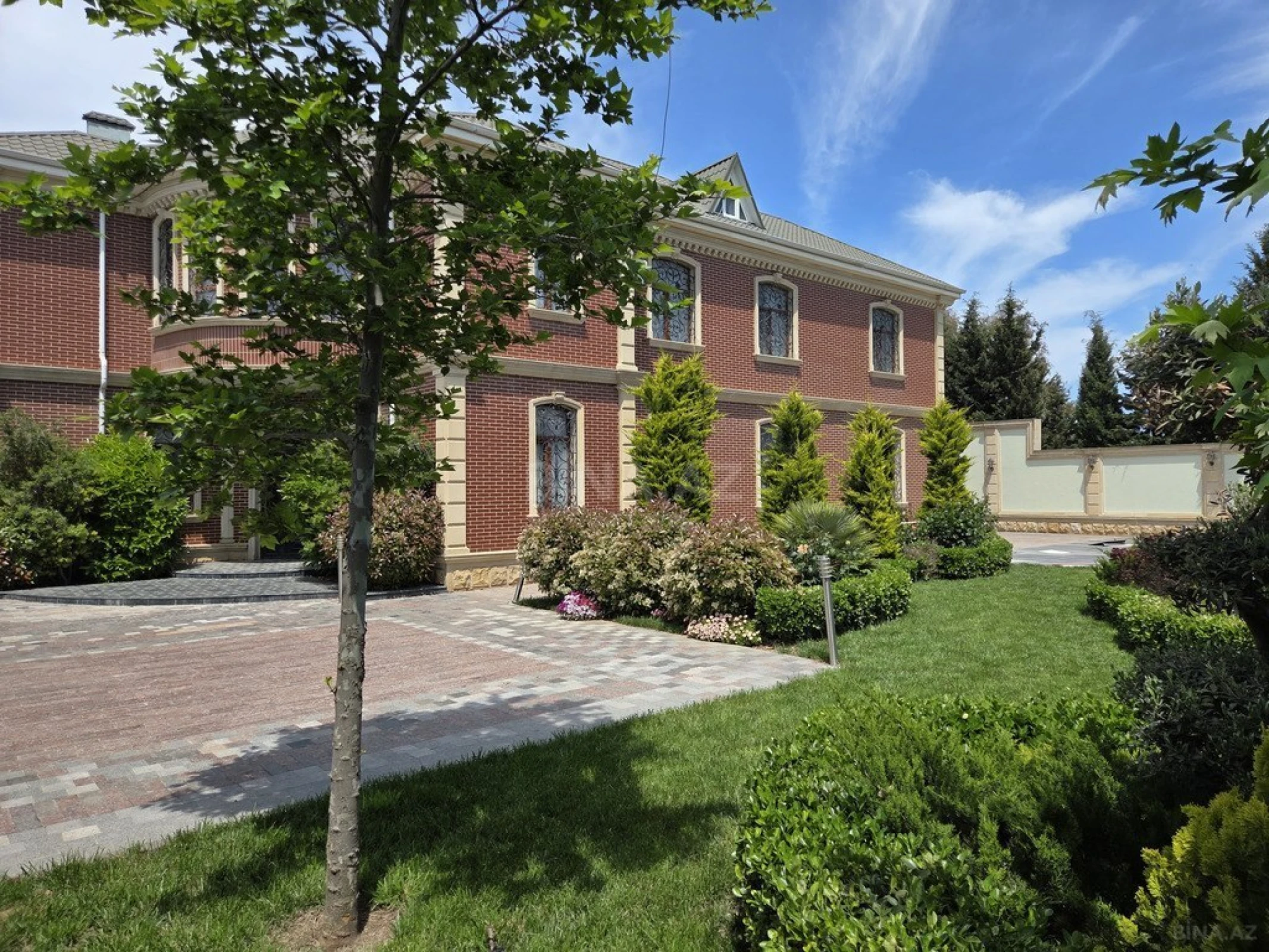 Kirayə verilir 6 otaqlı həyət evi 500 m²