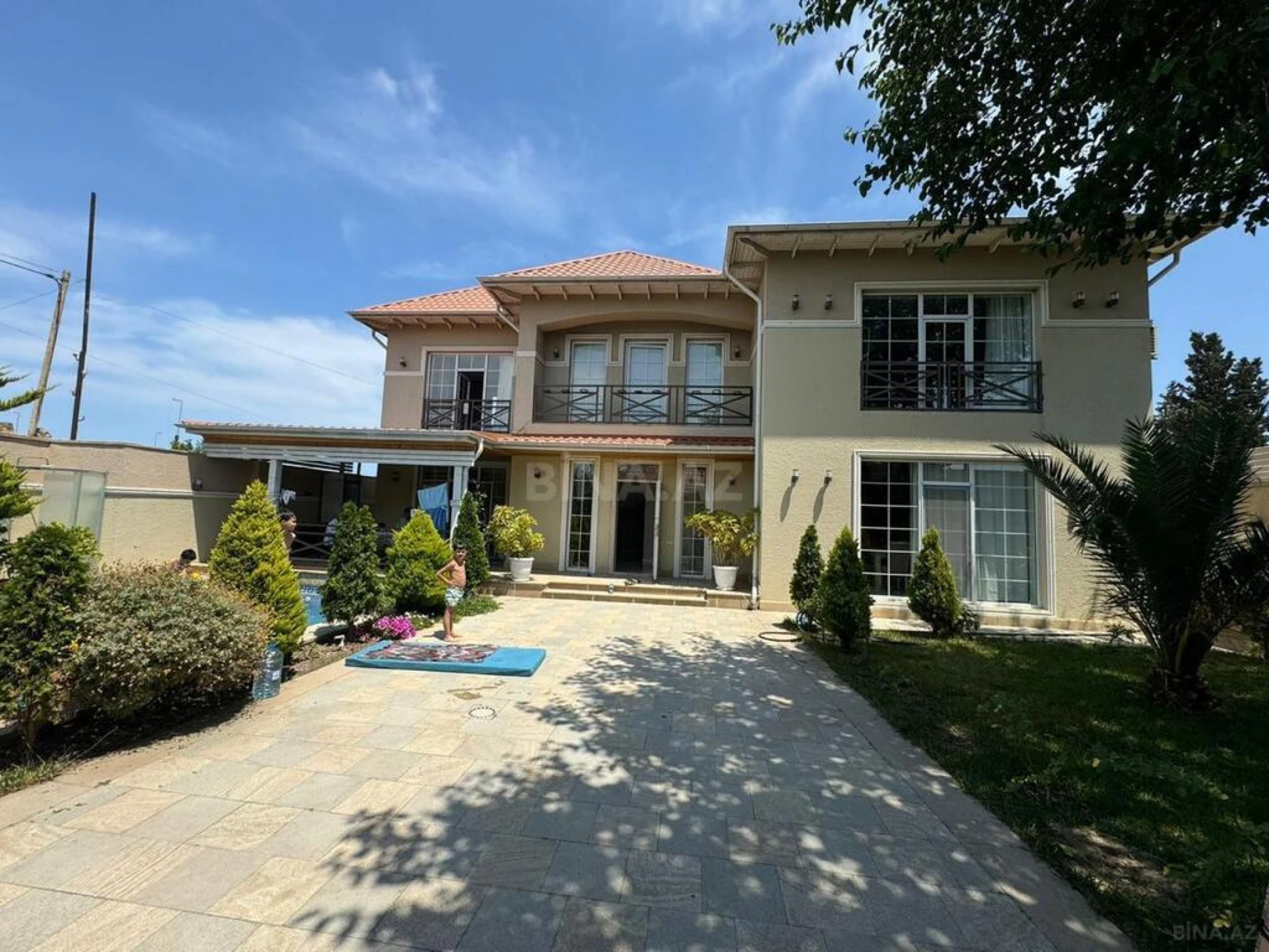 Kirayə verilir 4 otaqlı həyət evi 260 m²