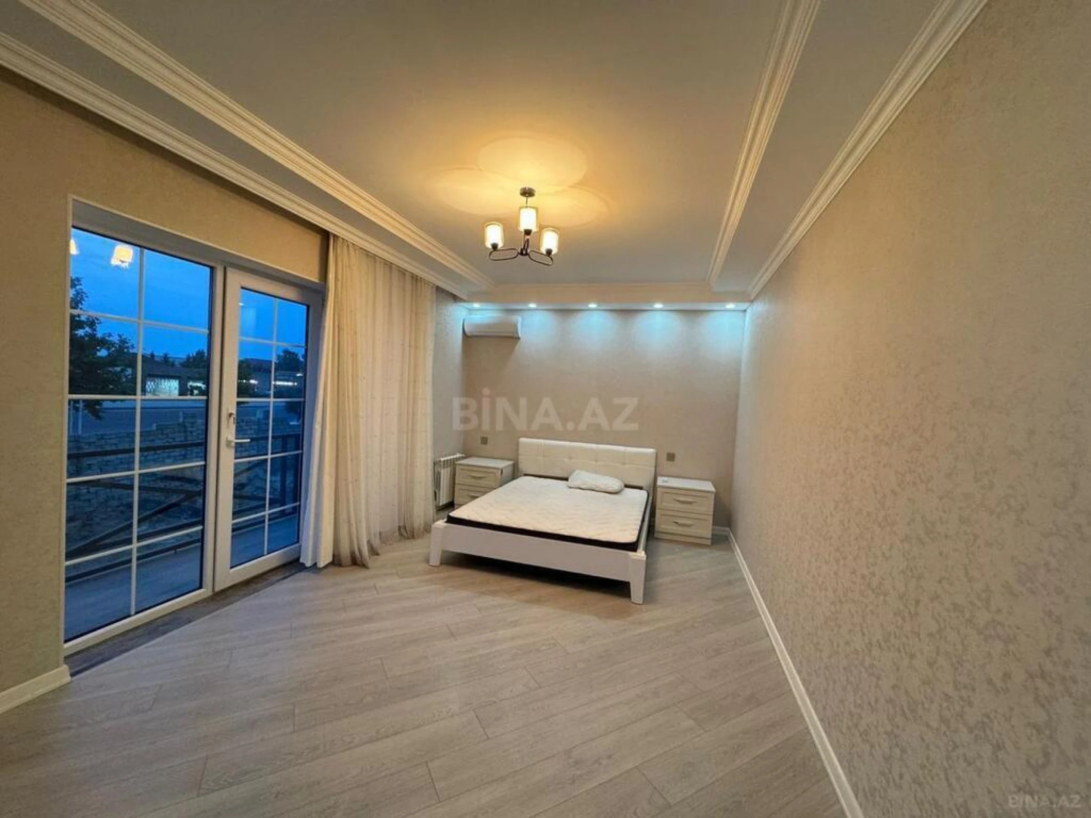 Kirayə verilir 4 otaqlı həyət evi 260 m²
