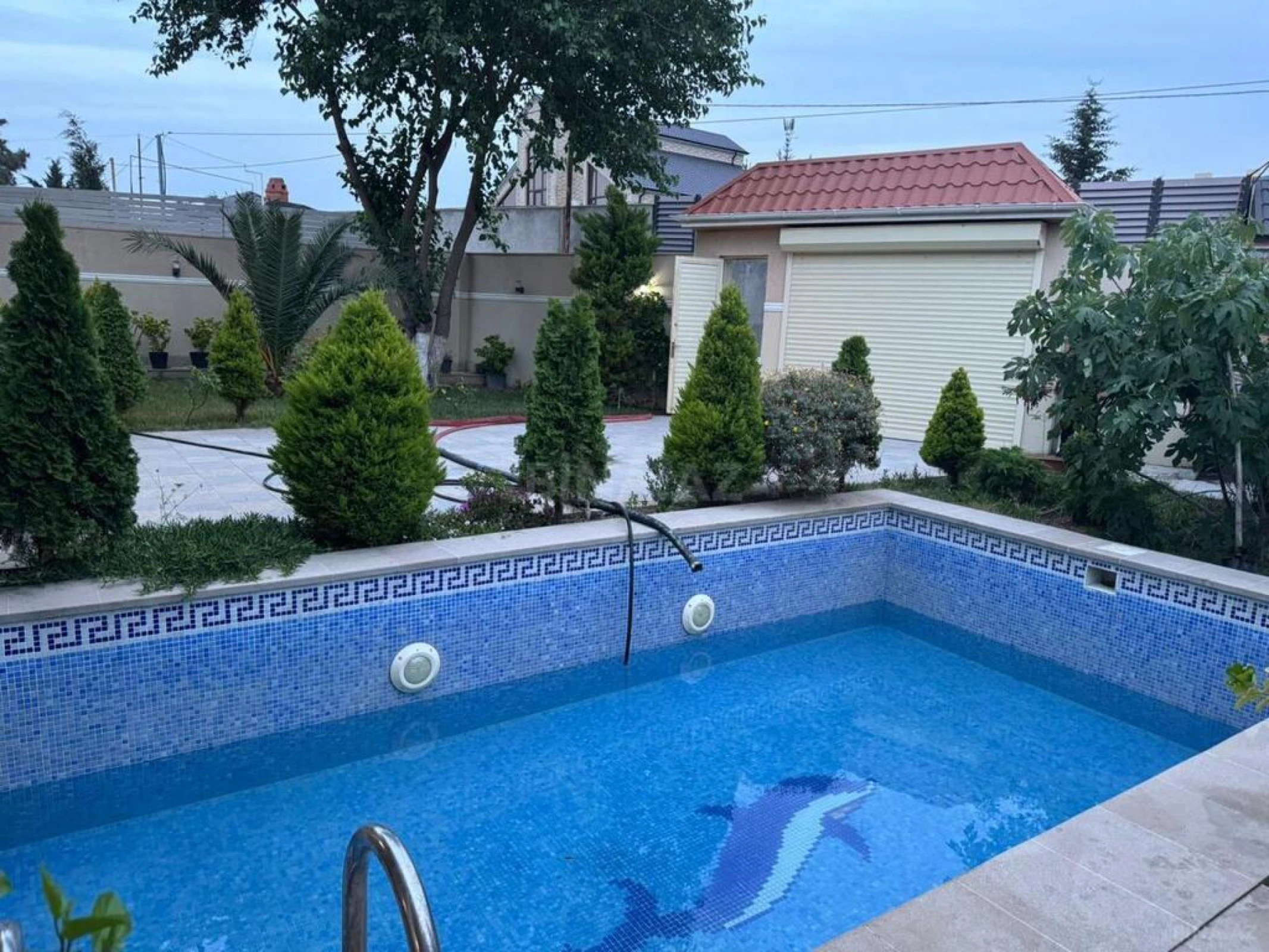 Kirayə verilir 4 otaqlı həyət evi 260 m²