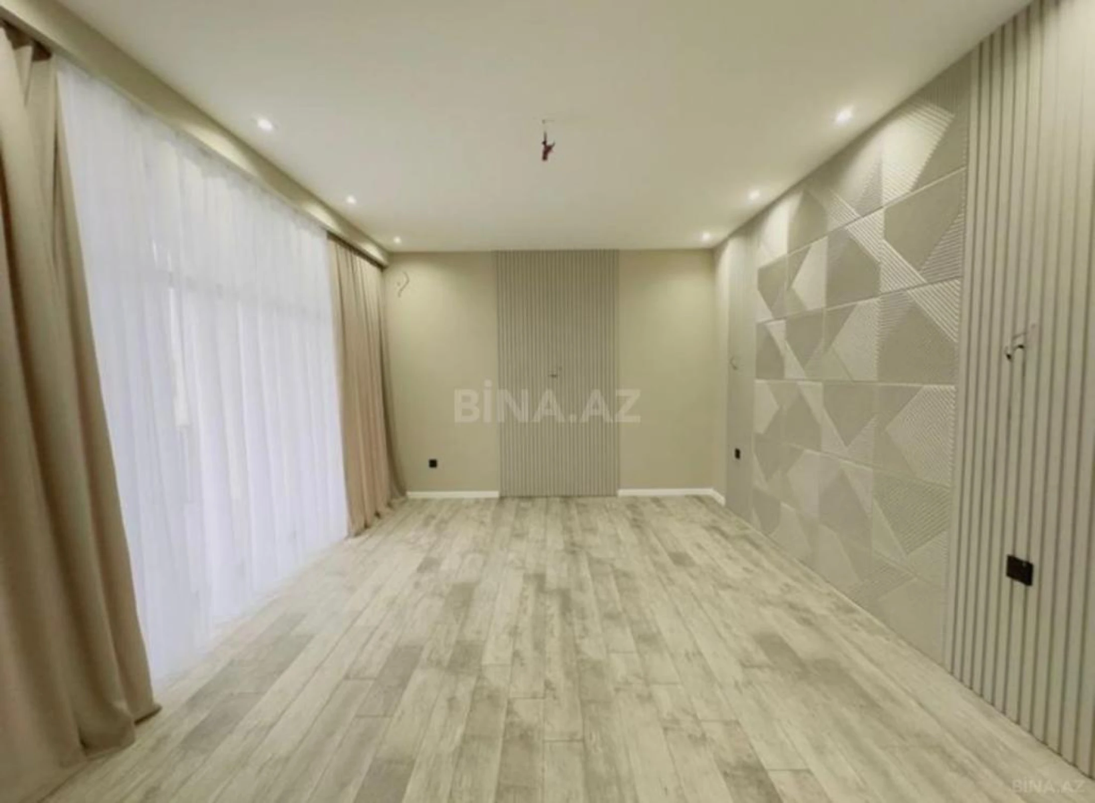 Kirayə verilir 4 otaqlı həyət evi 290 m²