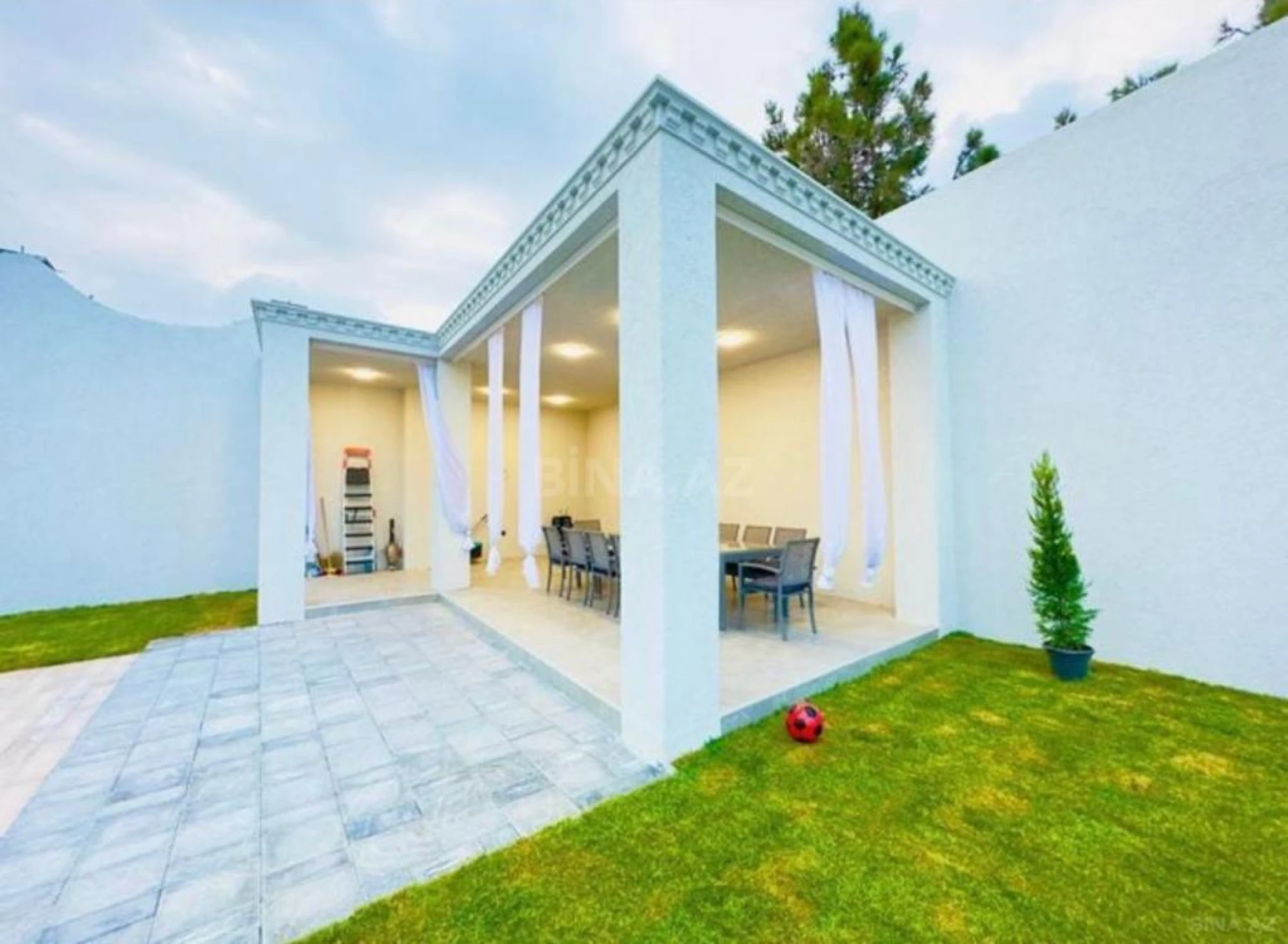 Kirayə verilir 4 otaqlı həyət evi 290 m²