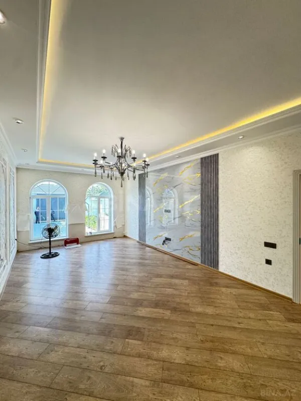 Satılır 4 otaqlı həyət evi 160 m²