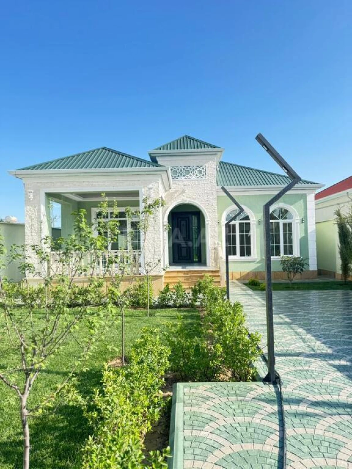 Satılır 4 otaqlı həyət evi 160 m²