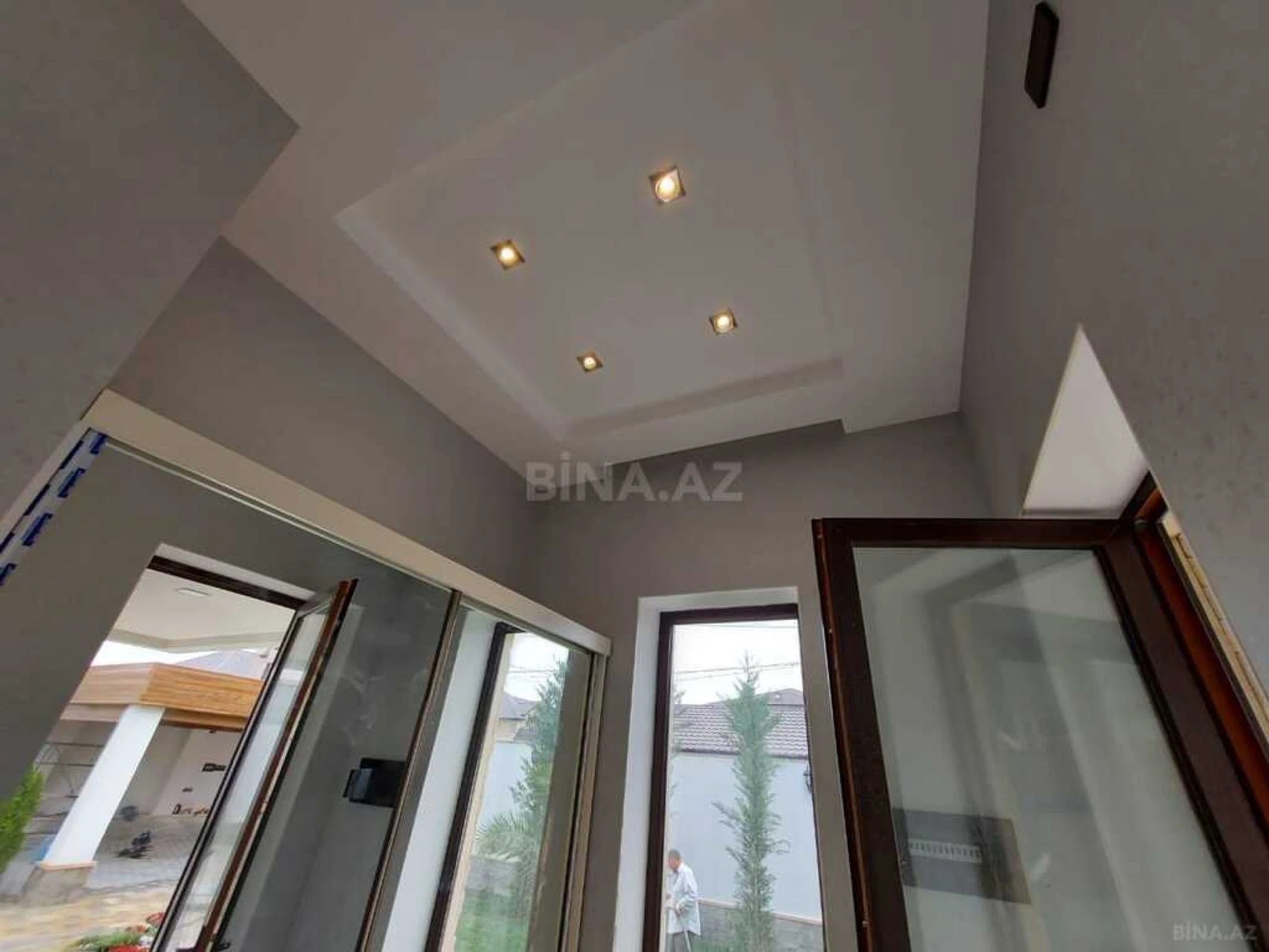 Satılır 4 otaqlı həyət evi 160 m²