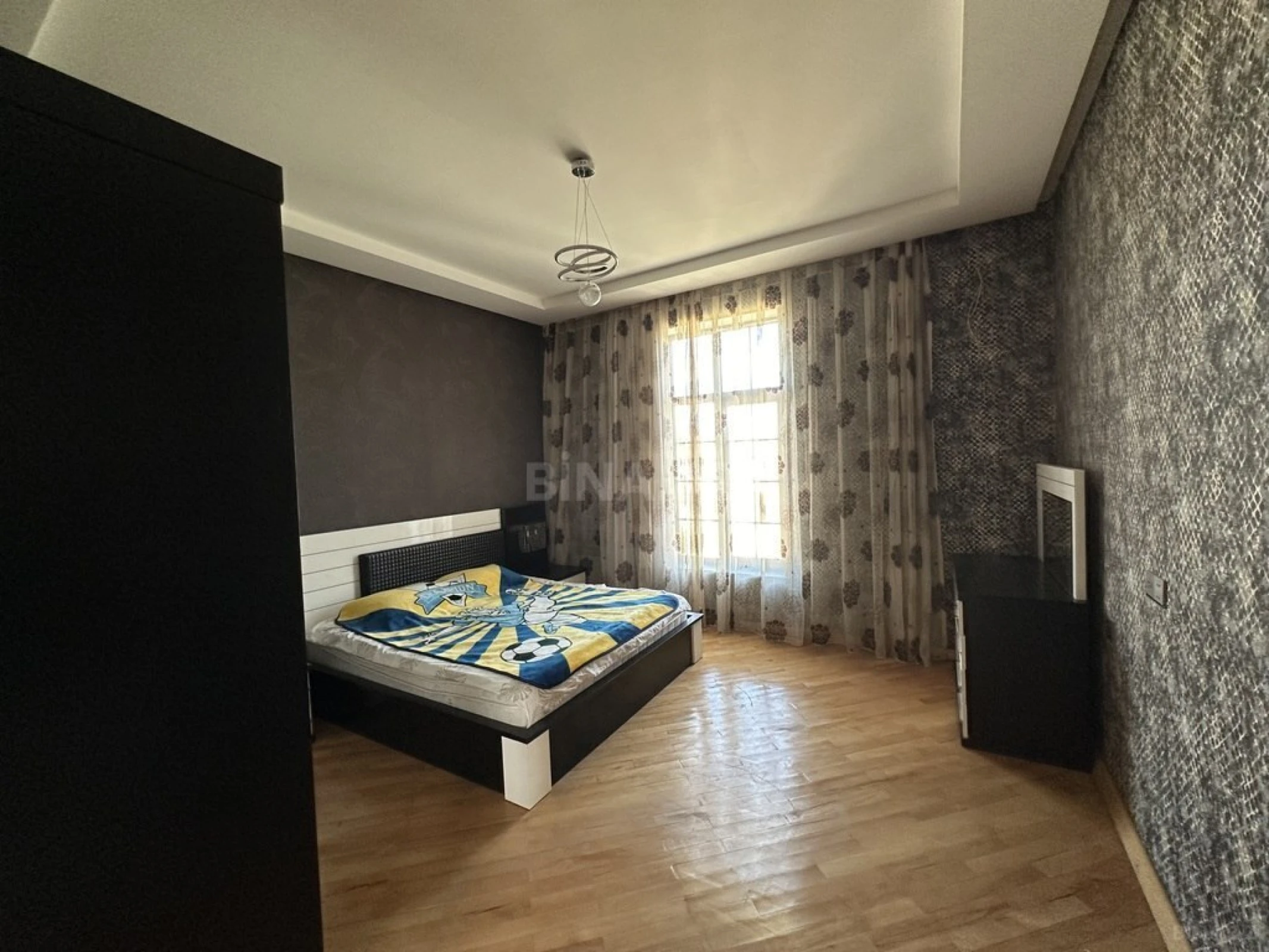 Kirayə verilir 5 otaqlı həyət evi 200 m²