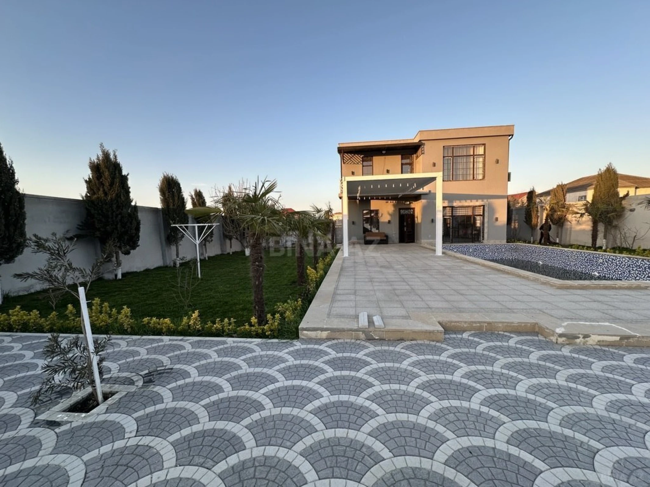 Kirayə verilir 5 otaqlı həyət evi 200 m²