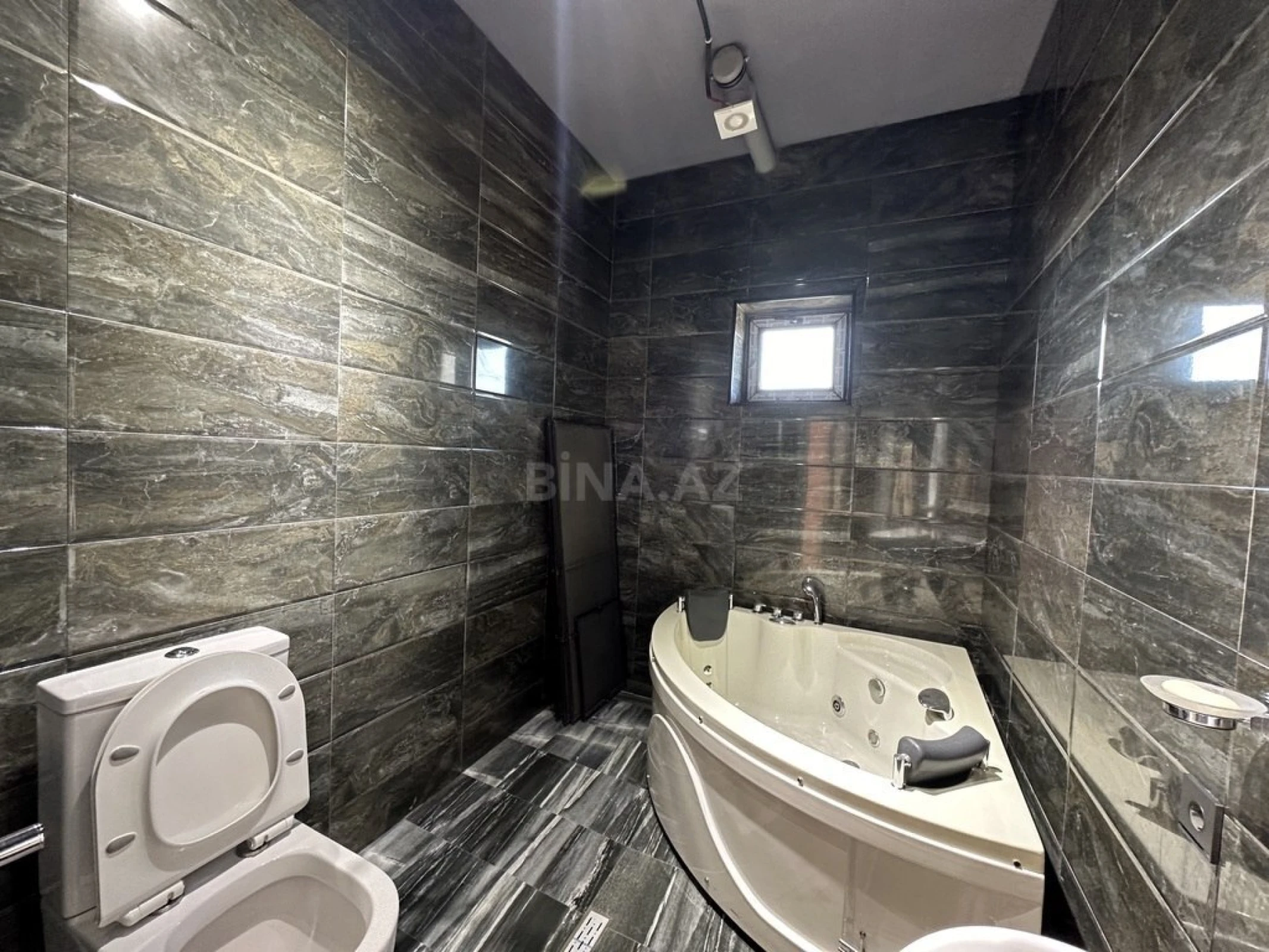 Kirayə verilir 5 otaqlı həyət evi 200 m²
